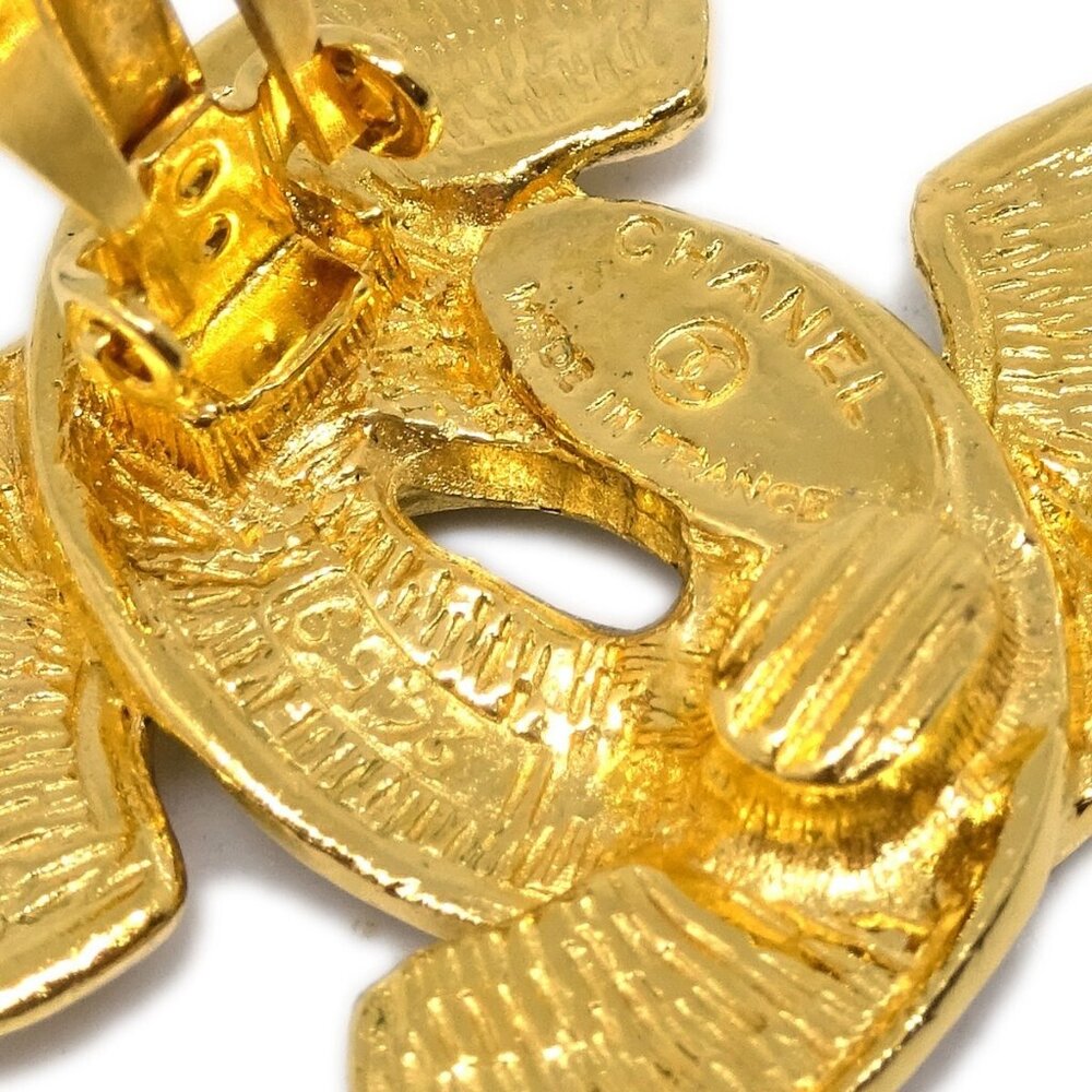 Chanel Gold CC Earrings Clip-On - Picture 7 of 8